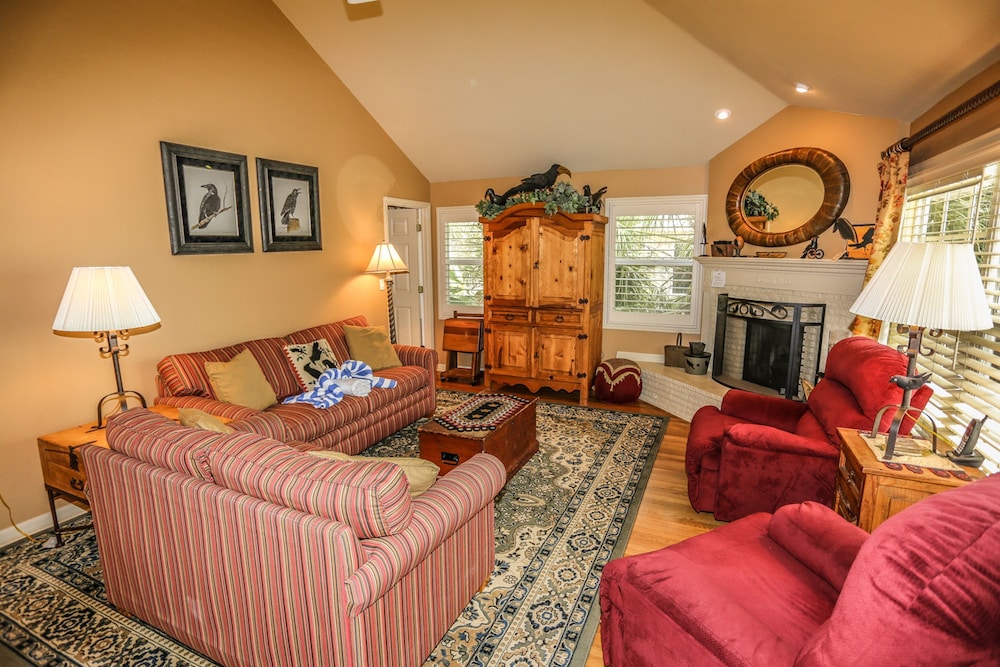 3610 Estero Blvd - photo 24