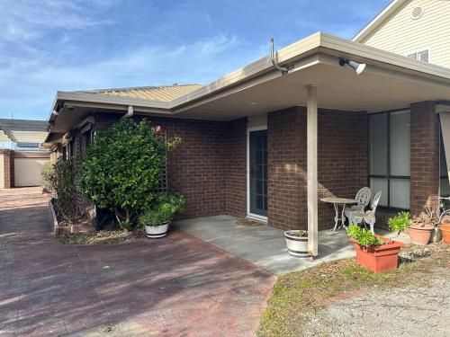 Close to the Shops Beach Perfect for 2 Families — Inverloch — photo 2