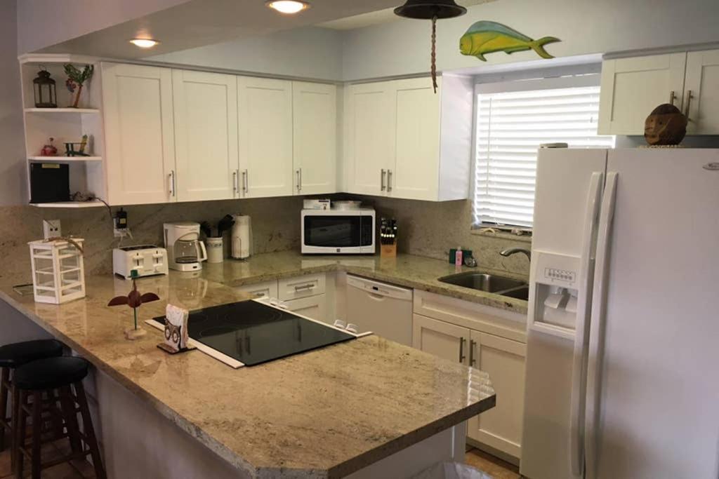 Licensed Mgr Modern Oceanfront Condo Beautiful Ocean Views Beach Resort 2 King Beds - photo 6