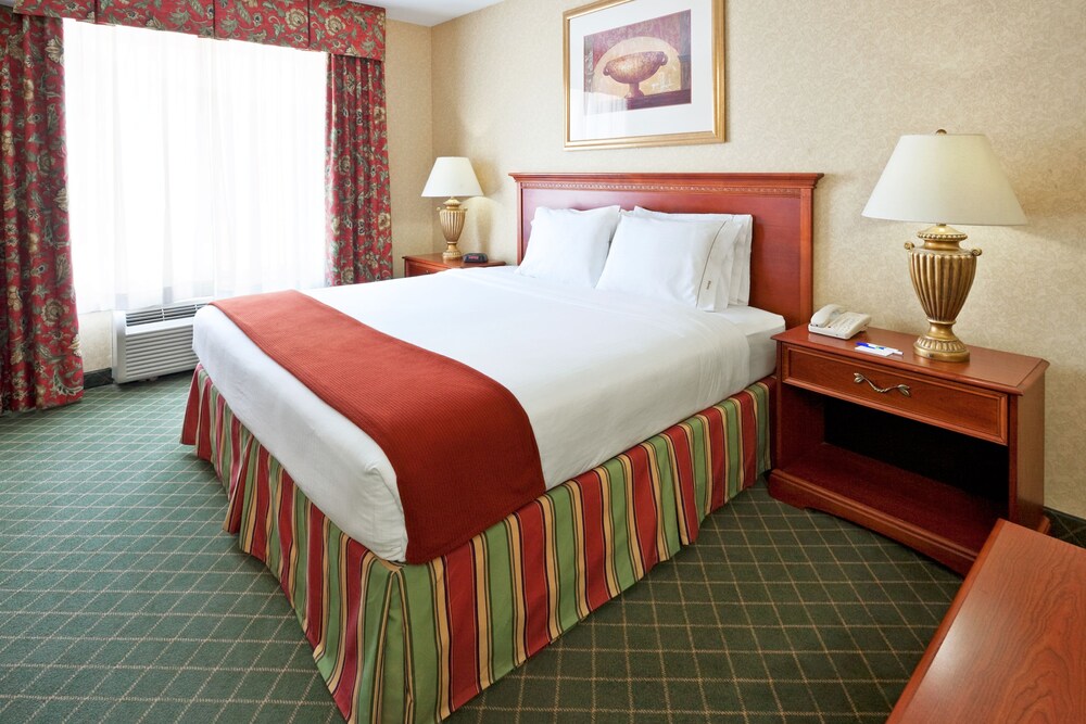 Holiday Inn Express Suites Clifton Park by IHG - photo 5
