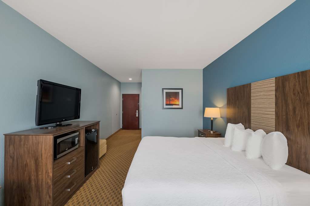 Best Western South Plains Inn & Suites - photo 11