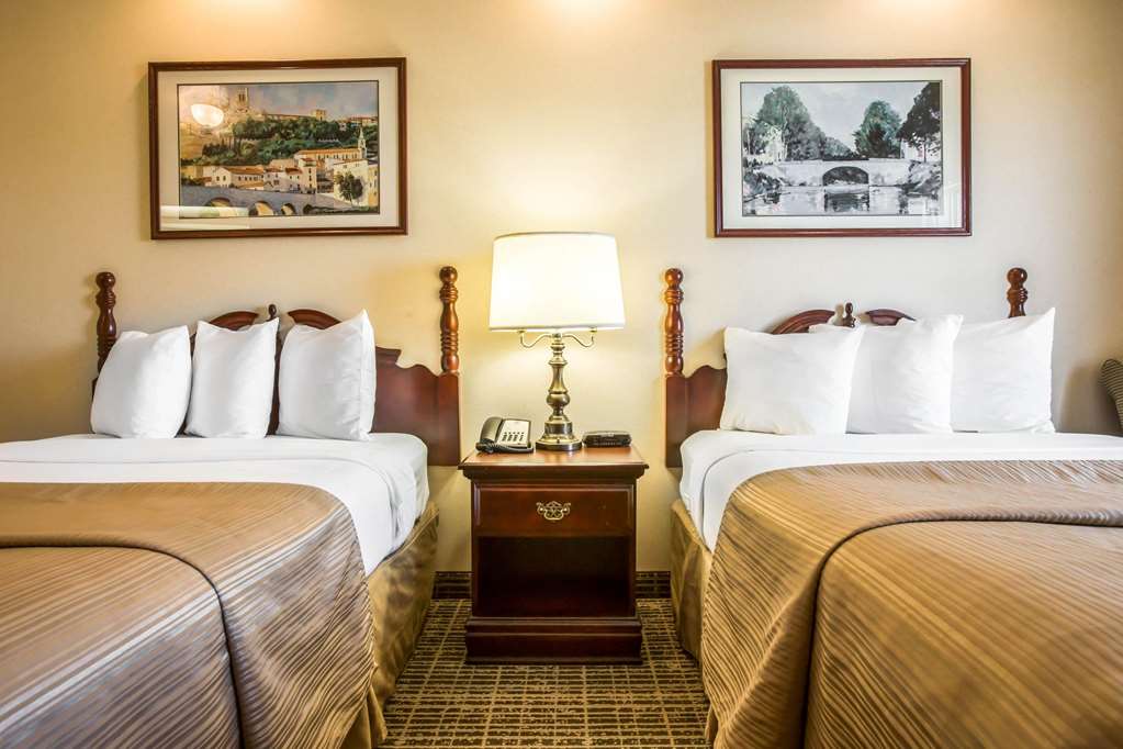 Quality Inn Greeneville Tusculum - photo 9