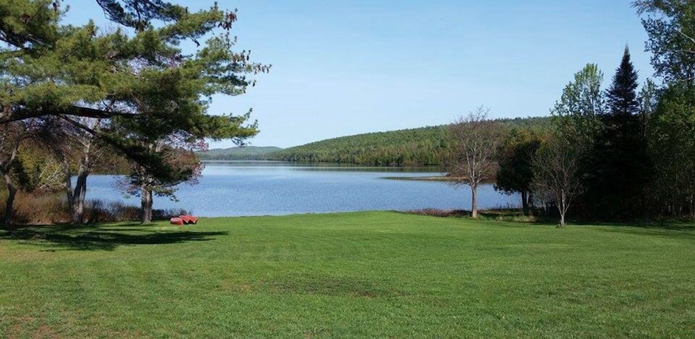 Lake Fanny Hooe Resort 2 Bed With Balcony #12 1 Bedroom Hotel Room by RedAwning - photo 20
