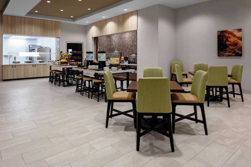 Hilton Garden Inn Chandler Downtown - photo 28