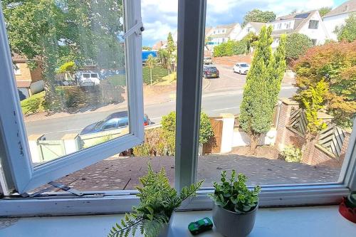 Dble bed Room near Bournemouth Hospital shared bathroom — Bournemouth — photo 4