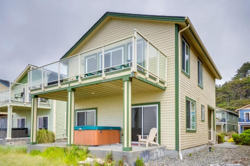 Gold Beach Retreat Private Hot Tub and Ocean Views in Gold Beach, United States