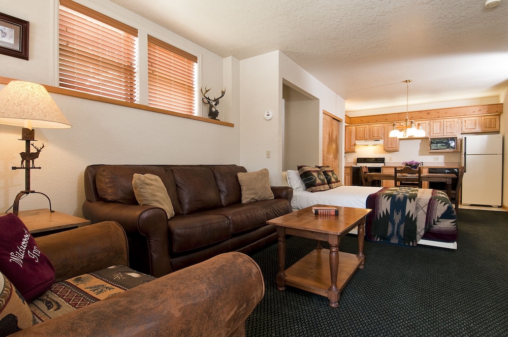 Wildwood Inn — hotel in Estes Park