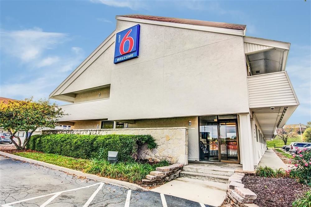 Red Roof Inn Bridgeton - photo 26