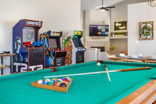 Cozy 5BR with Games and Pool for All in Las Vegas, United States