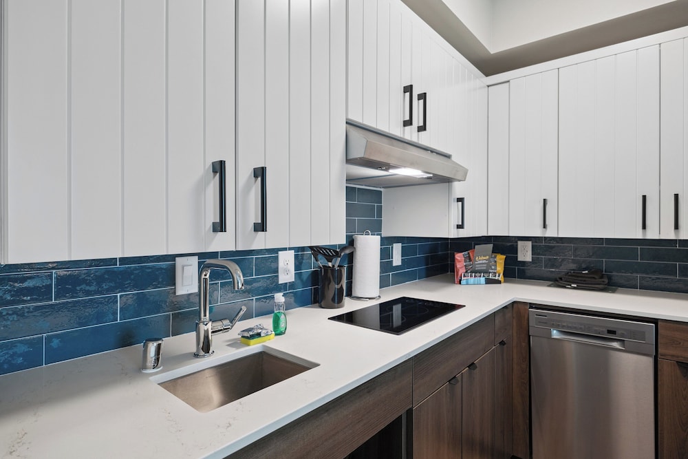Staybridge Suites Sacramento Woodland - photo 24