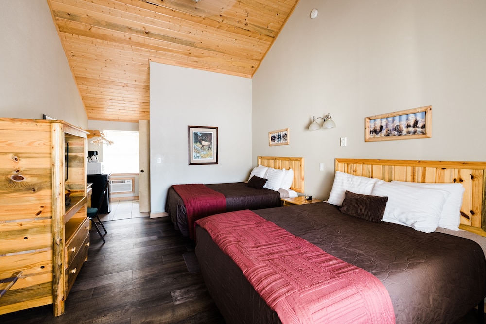Lakeside Resort and Motel - photo 15