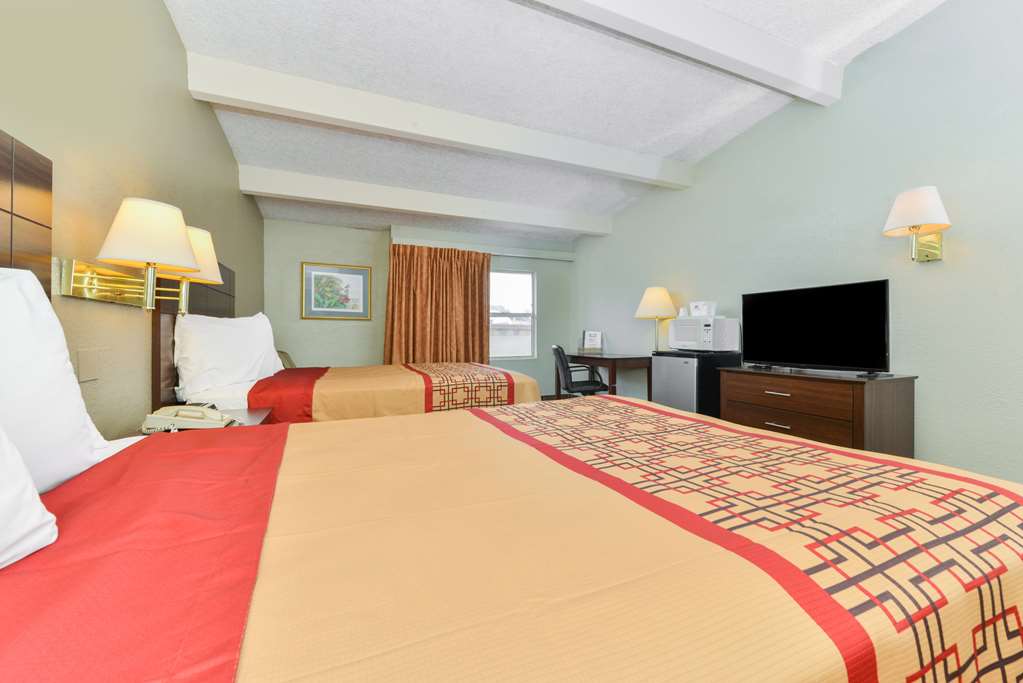 Americas Best Value Inn Sarasota Downtown - photo 23