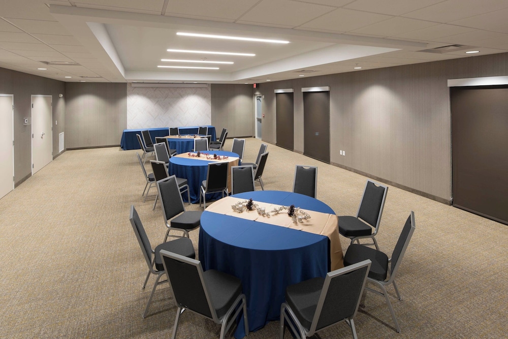 SpringHill Suites by Marriott Tampa Suncoast Parkway - photo 23