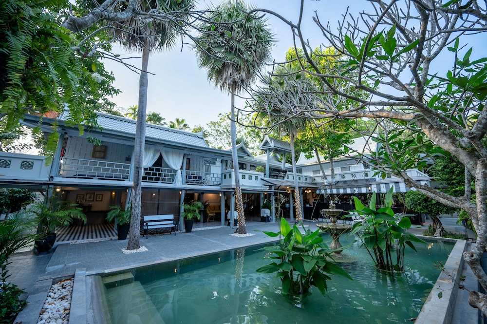 Zantiis Ndol Villas — 4-Star Luxury Hotel in Muak Lek, Thailand