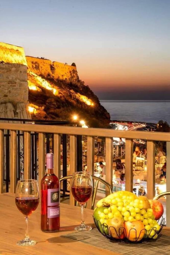 Fortezza Side Suite — 4-Star Luxury Hotel in Rethymno, Greece
