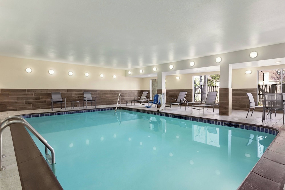 Fairfield Inn by Marriott Tracy - carbon neutral hotel in Tracy