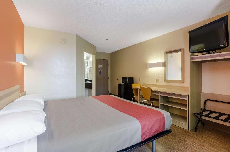Red Roof Inn Bristol - photo 27