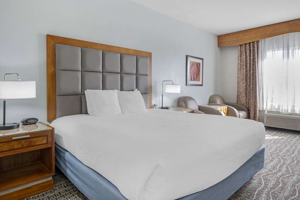 Best Western Plus Peppertree Inn At Omak - photo 15