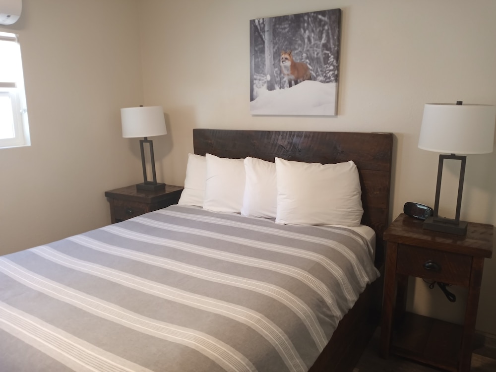 Yellowstone Riverside Cottages - photo 23