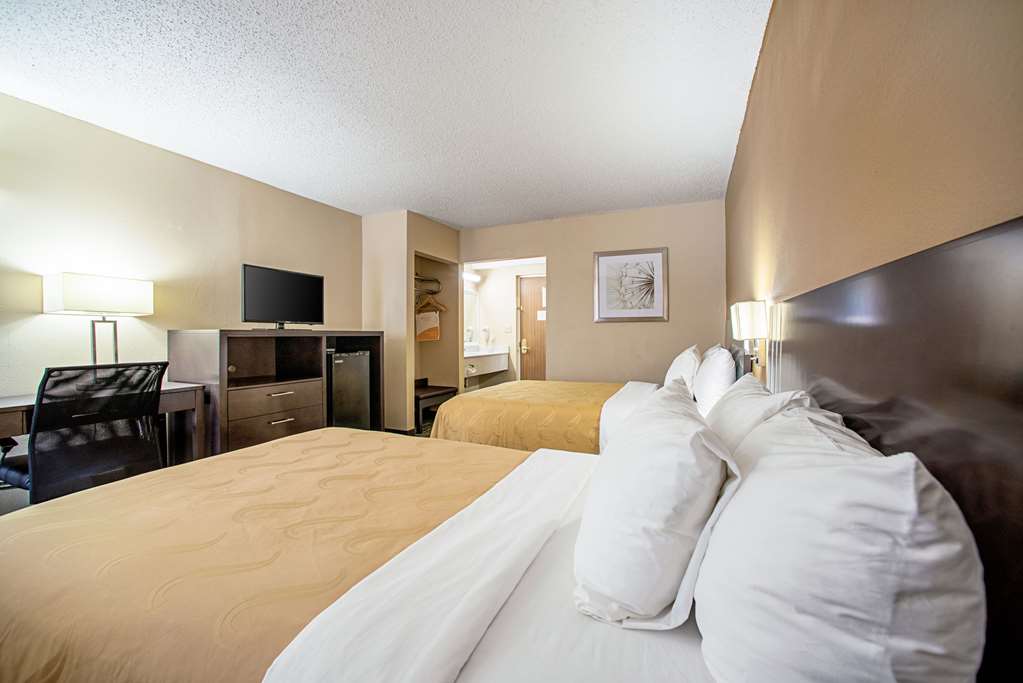 Quality Inn Near Six Flags St. Louis - photo 18