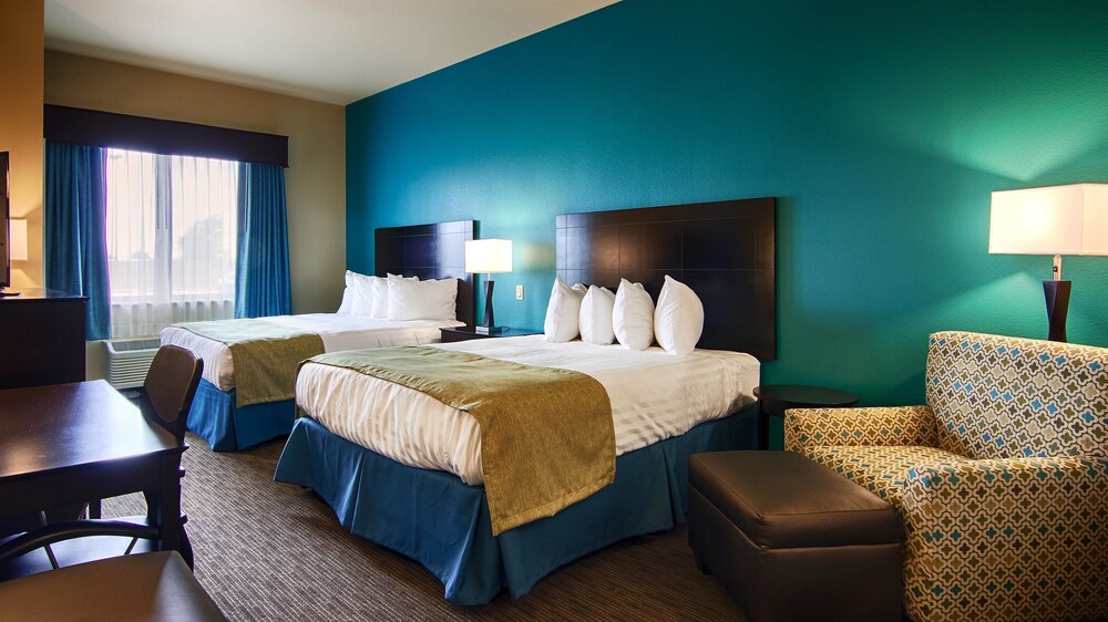 Best Western Lindsay Inn & Suites - photo 6