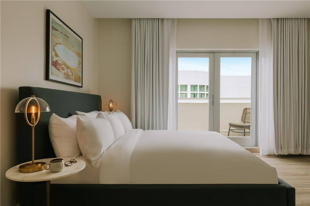 Kenmore Village Hotel South Beach - photo 10