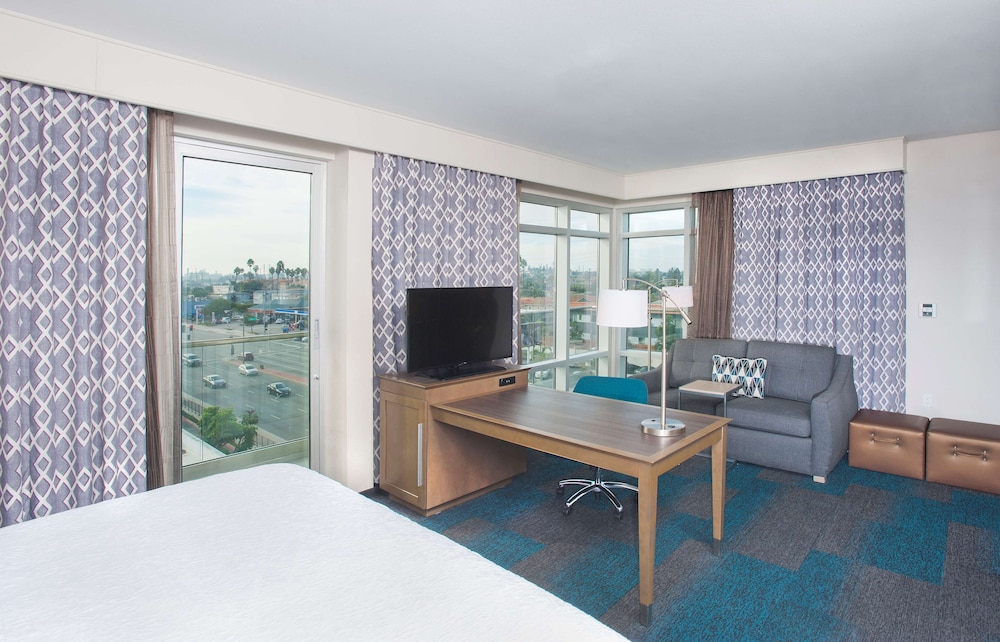 Hampton Inn & Suites LAX El Segundo - photo 7