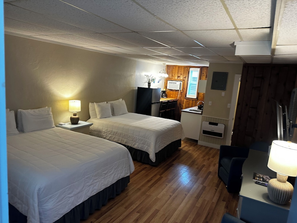 Vineyard Harbor Motel Private Beach - photo 220