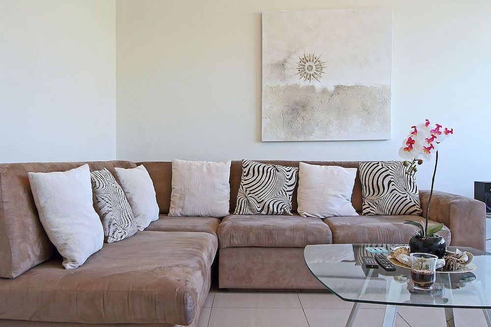 Sandringham Iv - carbon neutral hotel in Cape Town
