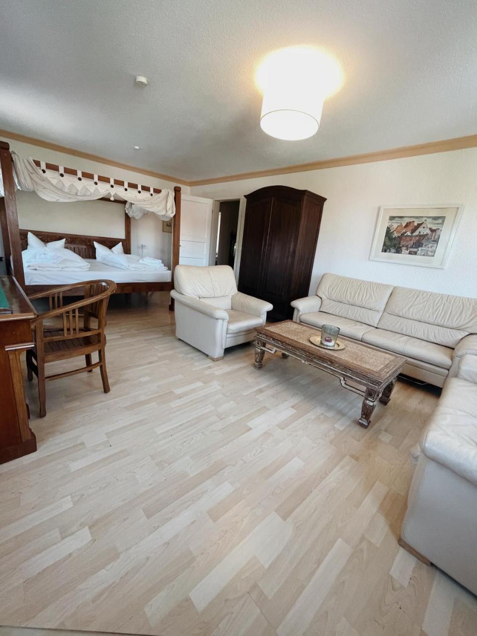 Apartment Josephine — 4-Star Luxury Hotel in Luebeck, Germany