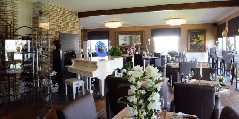 Hotel Monte Cristo — 4-Star Luxury Hotel in Hoeselt, Belgium