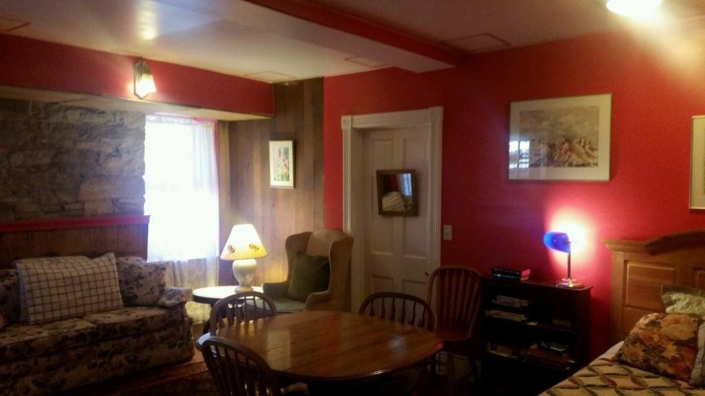 Columbus Hotel - carbon neutral hotel in Ouray