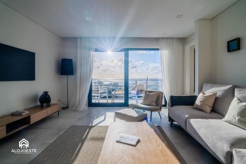 Can Sony Quaint Villa by the Ocean with Pool — 4-Star Luxury Hotel in Ericeira, Portugal