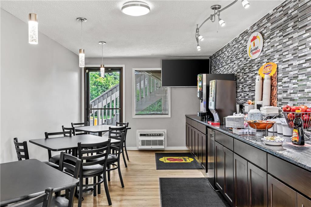 Super 8 by Wyndham Brownsburg - photo 14