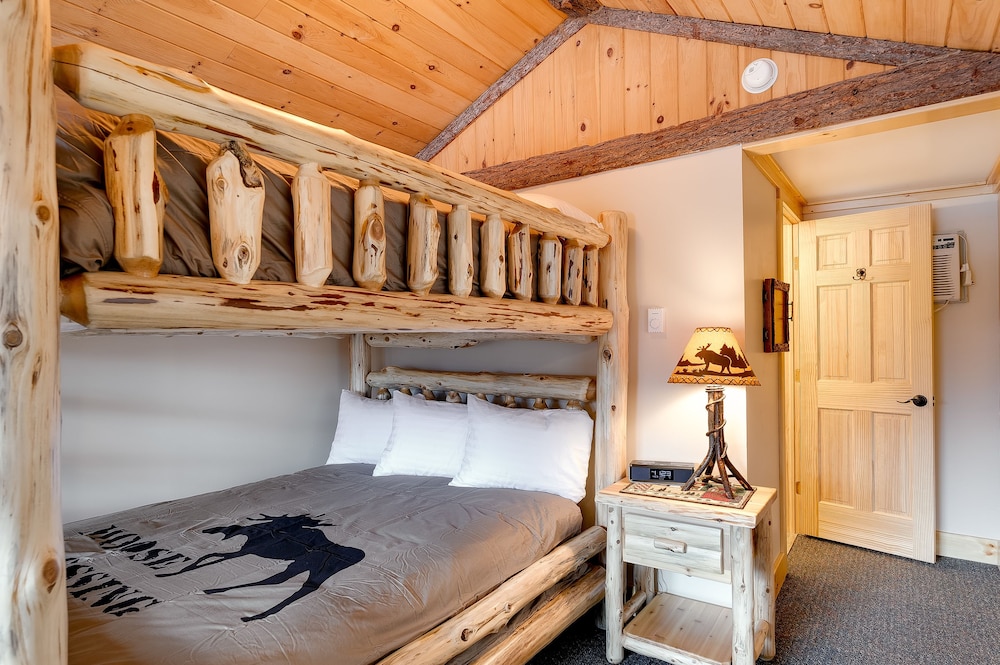 Cobble Mountain Lodge - photo 30