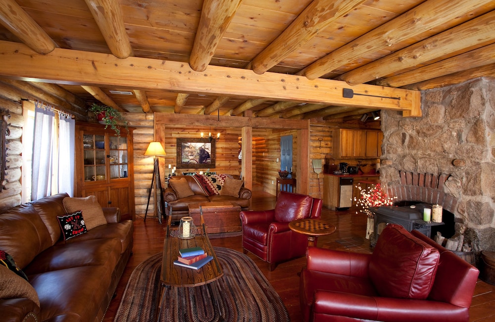 Alpine Village Suites - photo 31