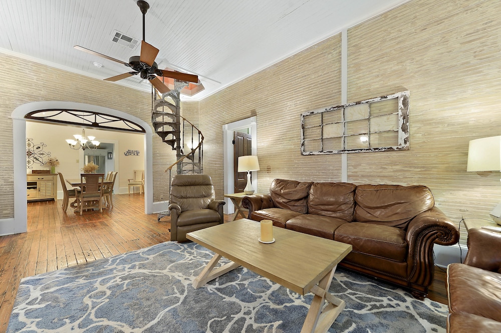 Carroll House Cottages - photo 38
