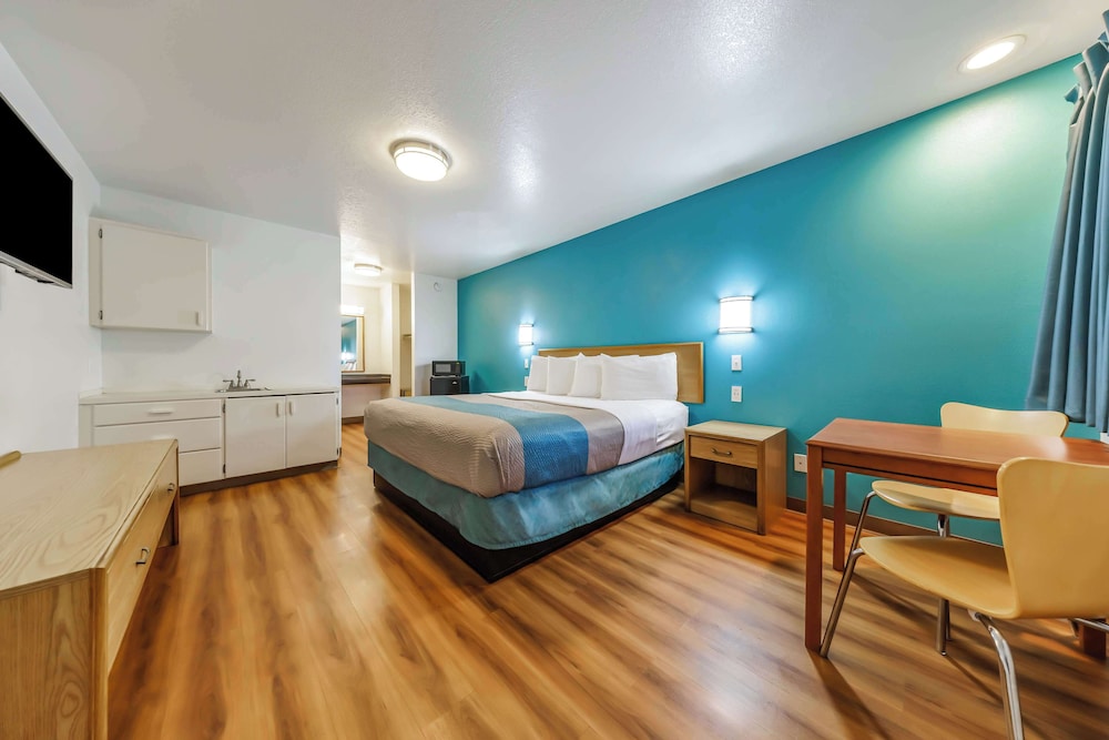 Motel 6 Canby OR - photo 8