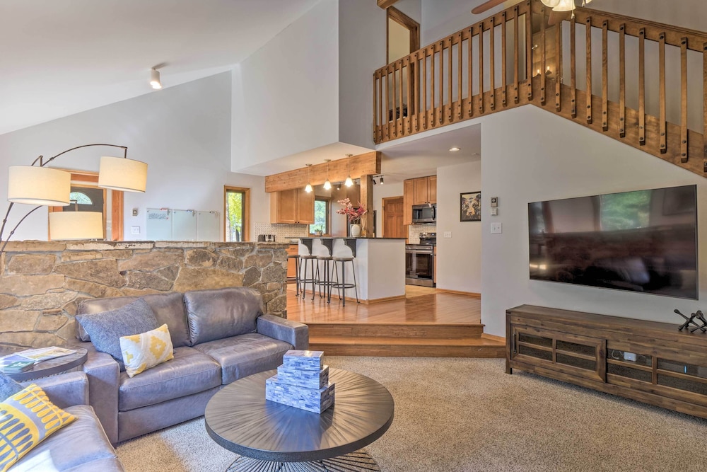 6 Mi to Breck Resort Family Cabin with Game Room — hotel in Crete