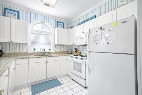 Barefoot Resort - photo 20
