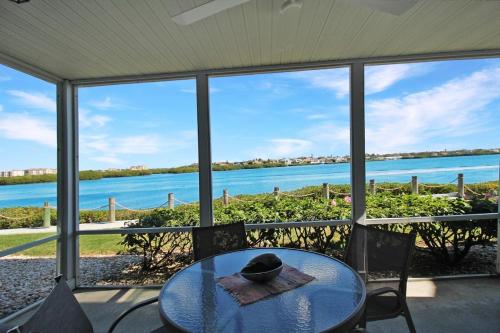 Extraordinary bay views Siesta Key - last minute hotel in Siesta Key