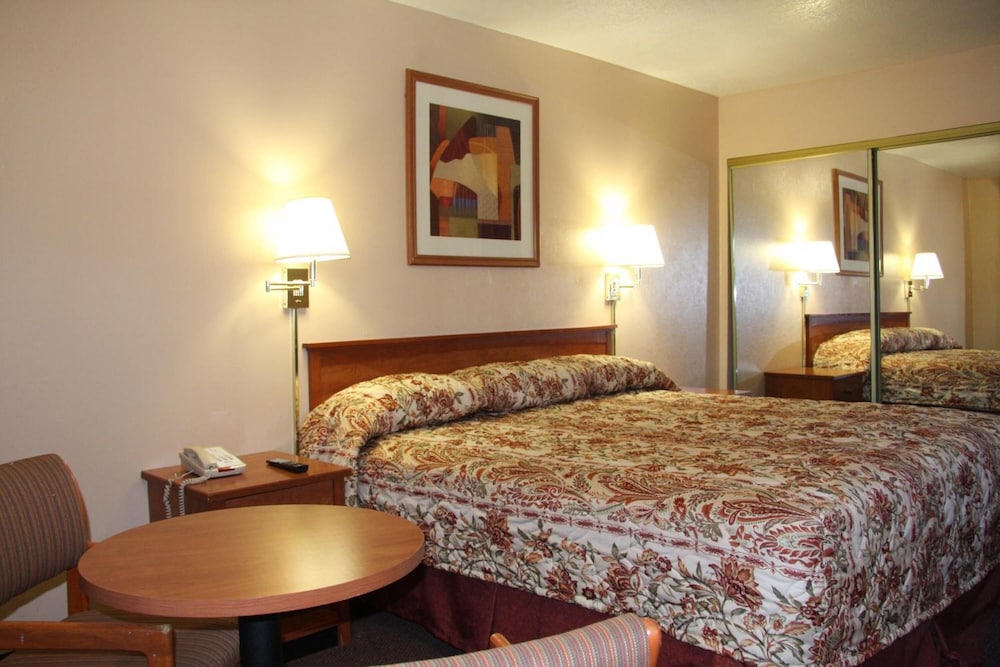 Premier Inns Metro Center - photo 13
