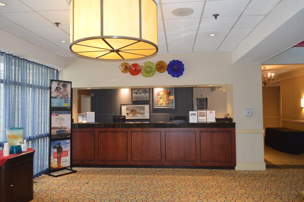 North Baltimore Plaza Hotel - photo 3