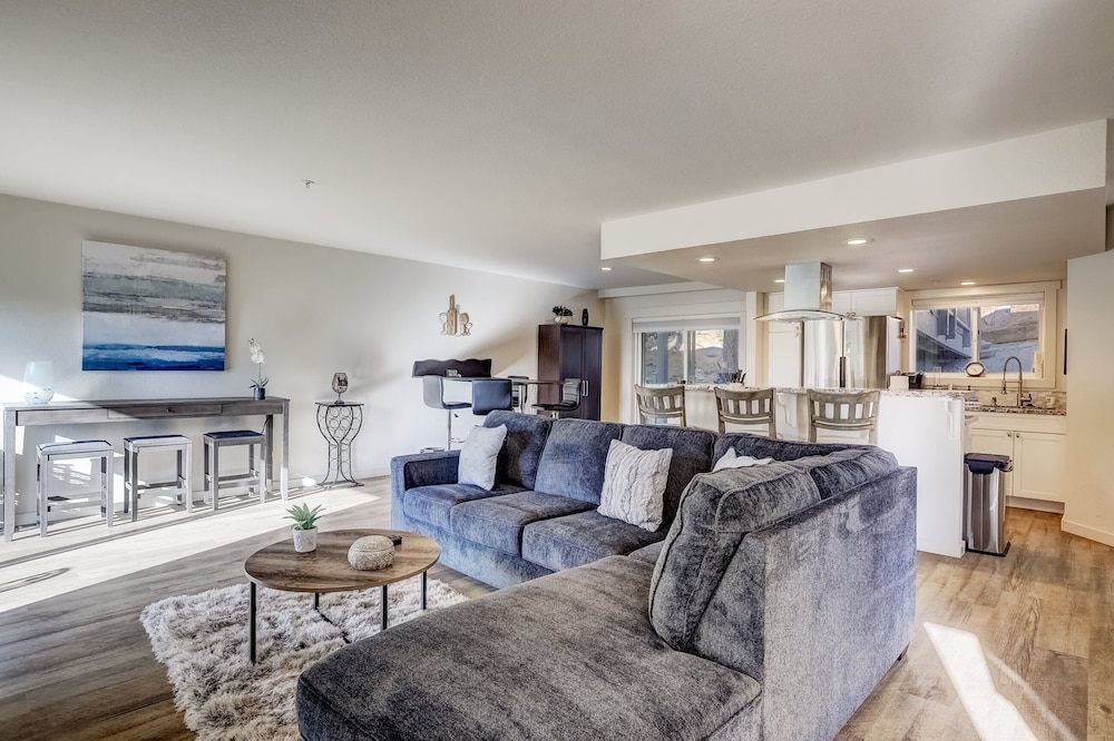 Tempo by Hilton Summerville — hotel in Summerville