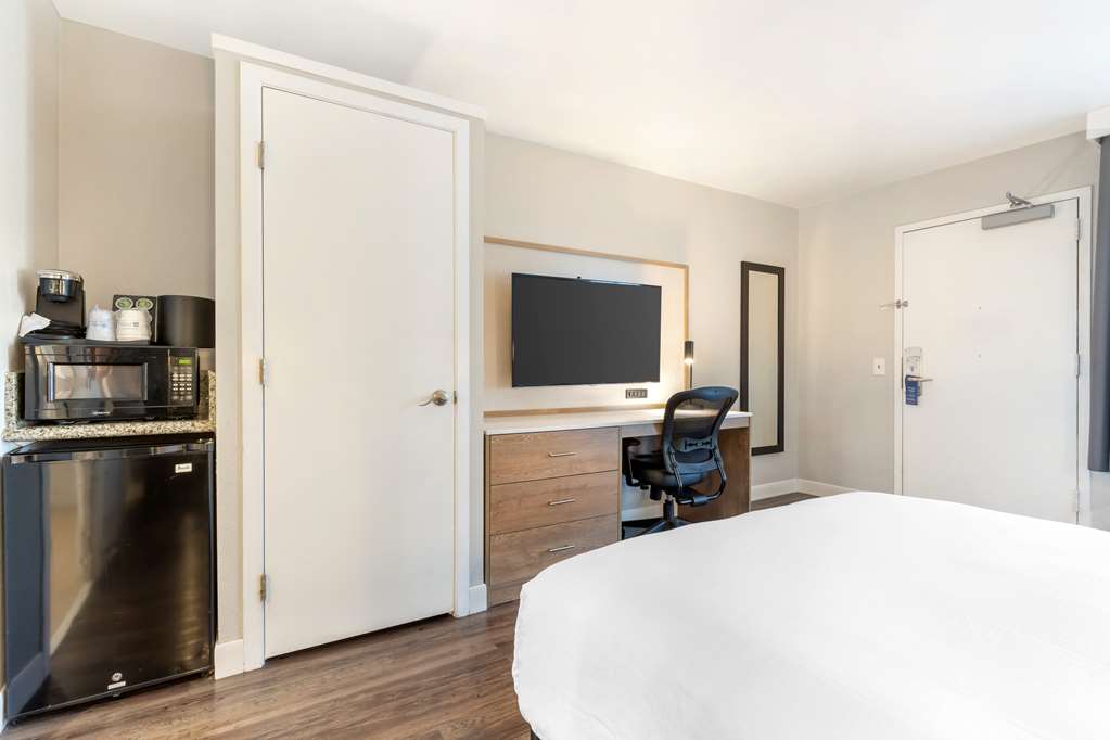 Best Western Plus Rancho Cordova Inn - photo 34