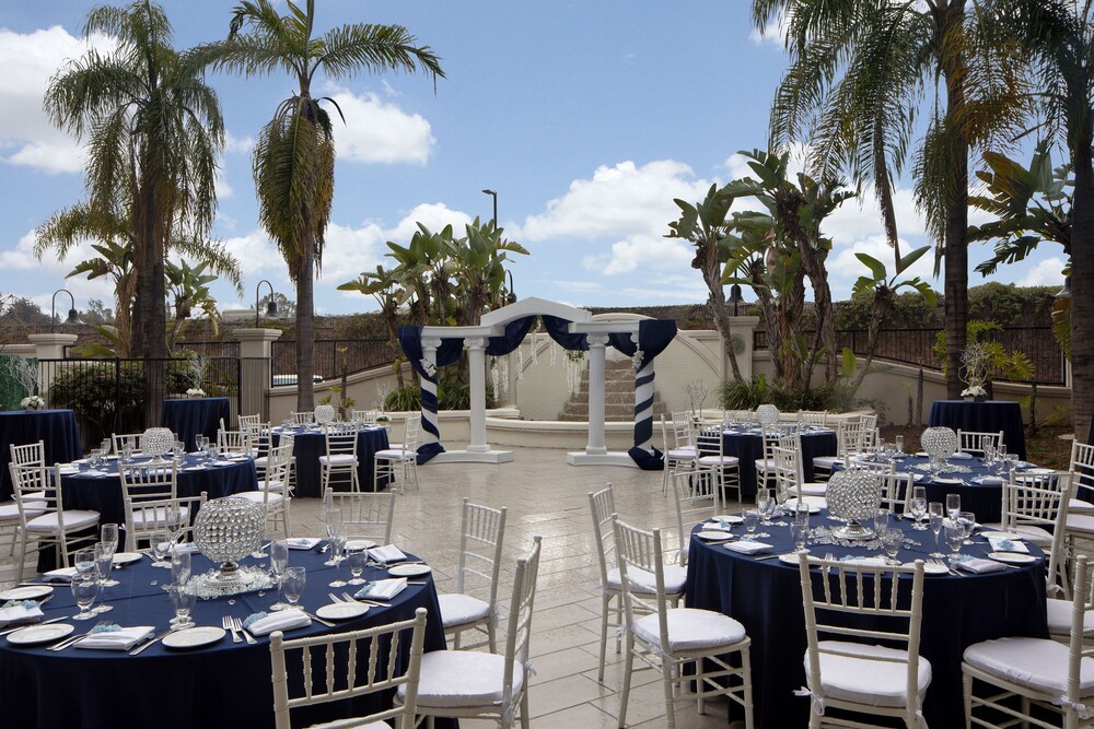 Four Points by Sheraton Anaheim - photo 18