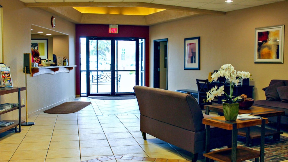 Broadway Inn Conference Center - photo 7