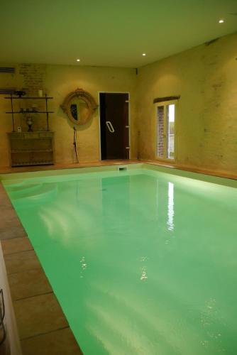 Hotel Le Puits D'angle - carbon neutral hotel in Beauvais
