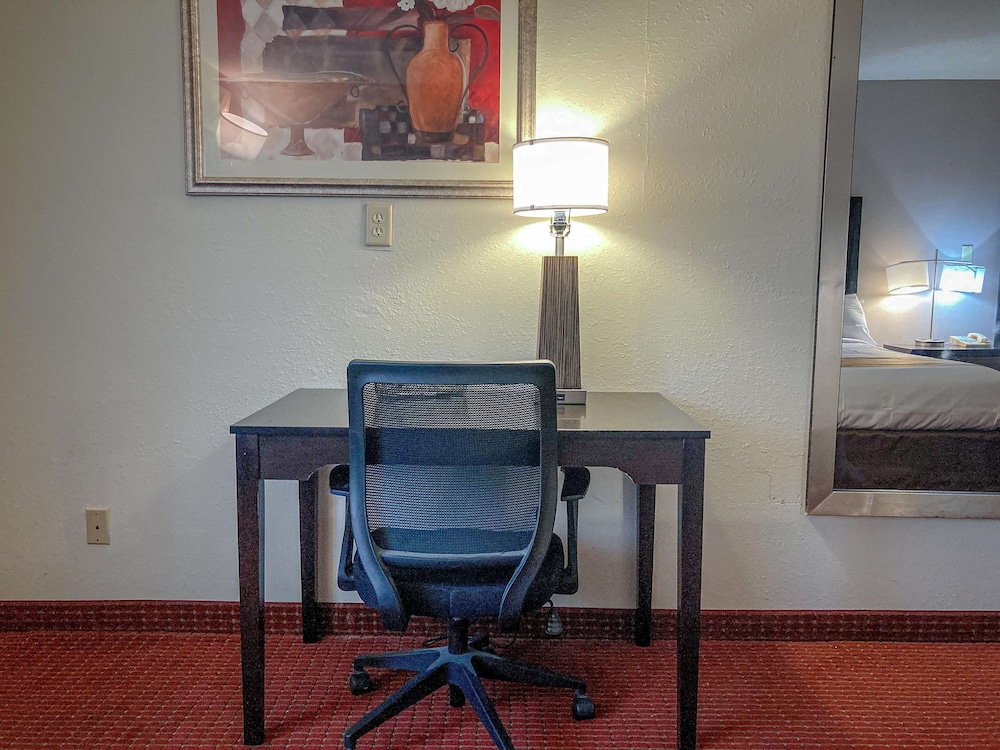 Motel 6 Elkhart IN - photo 12