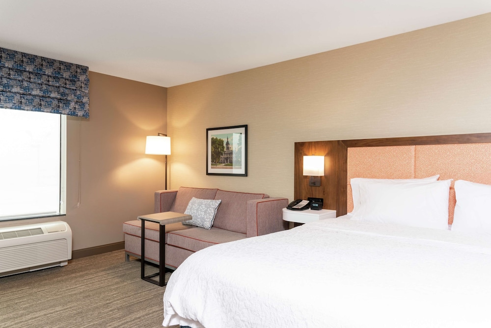 Hampton Inn & Suites Marshalltown - photo 25